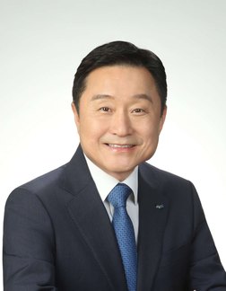 최인호 고문